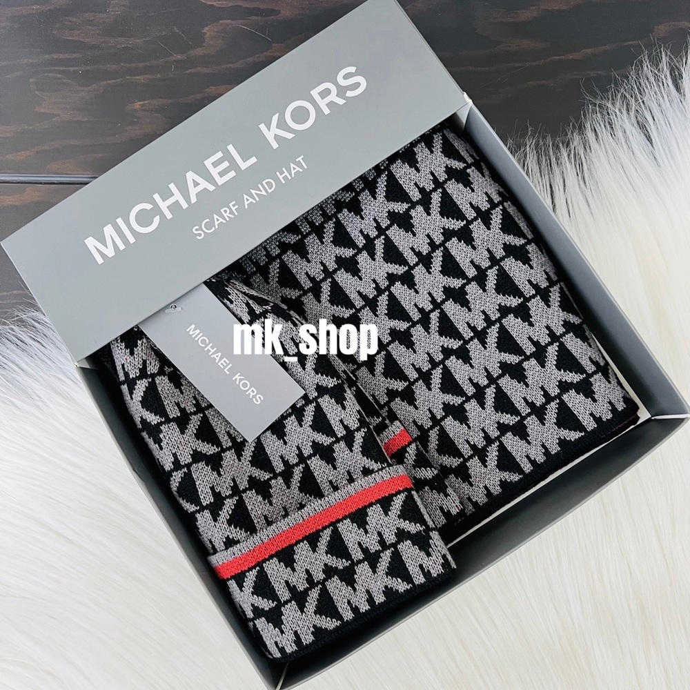 Michael Kors Men’s Hat & Scarf Set - Picture 2 of 11